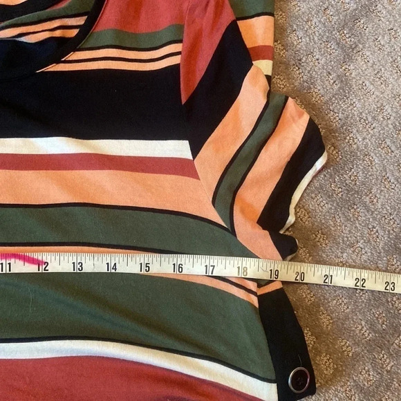 👗Cute SPENSE Dress 👗
BIN #9 - Picture 5 of 5